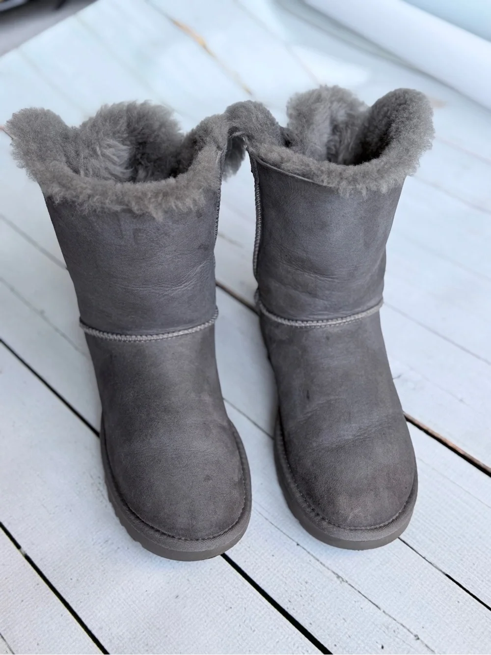 UGG Mini Bailey Bow II Grey Suede Shearling Boots - Women's Size 8